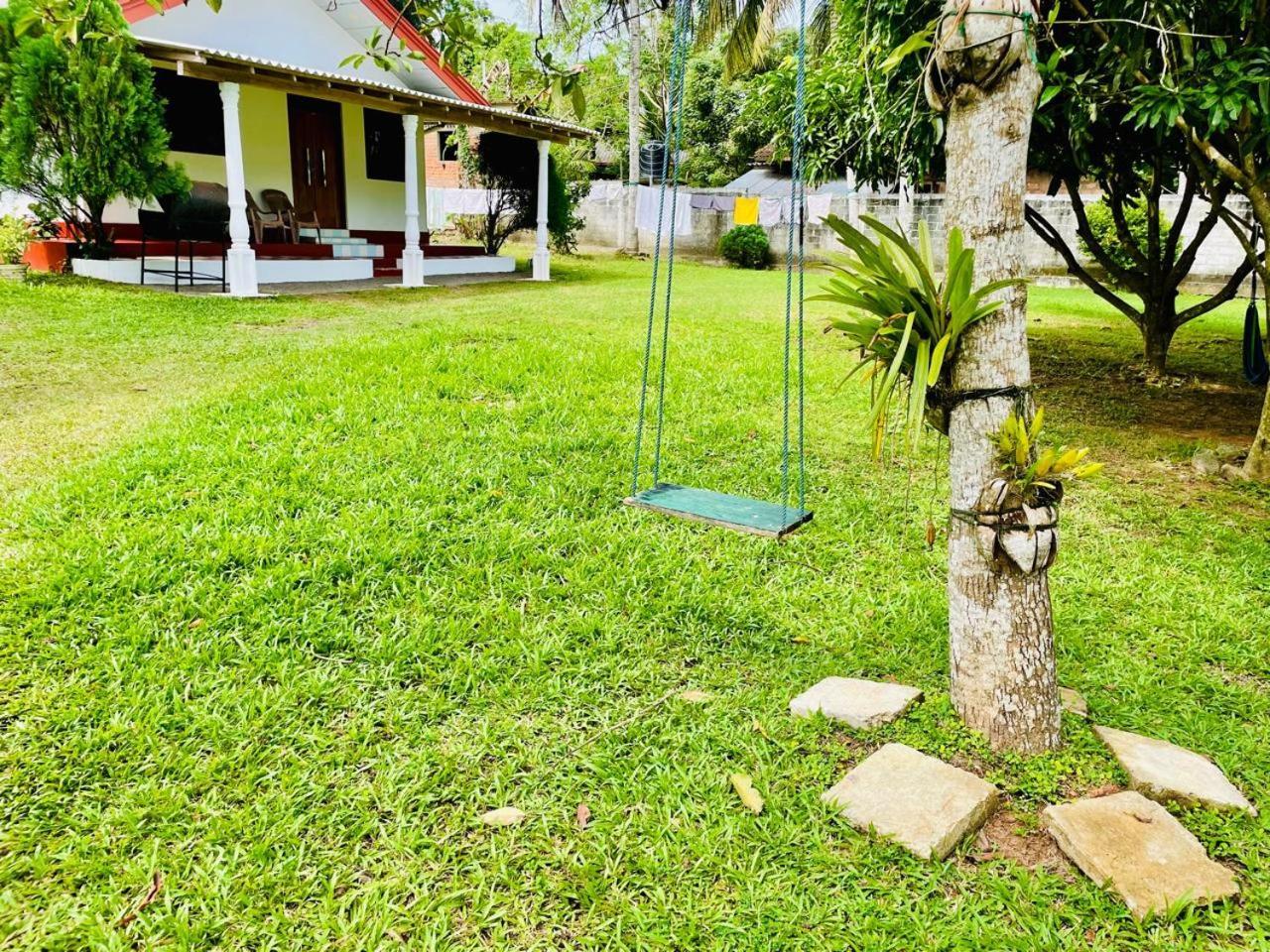 Secret Garden Mirissa Vila Exterior foto